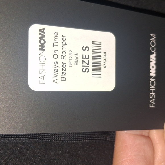 Fashion Nova/ Always On Time💥 Blazer Romper- W Sz Small - Picture 6 of 8